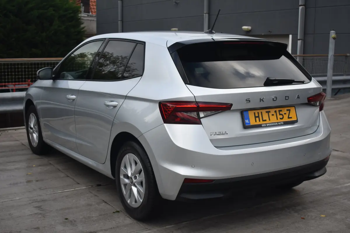 1.0 TSI 95PK Selection | PDC Achter | 15 inch lichtmetalen velgen | Apple Carplay & Android Auto | Lane assist | Verkeersbord herkenning | VERLENGDE GARANTIE