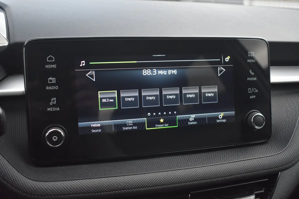 1.0 TSI 95PK Selection | PDC Achter | 15 inch lichtmetalen velgen | Apple Carplay & Android Auto | Lane assist | Verkeersbord herkenning | VERLENGDE GARANTIE