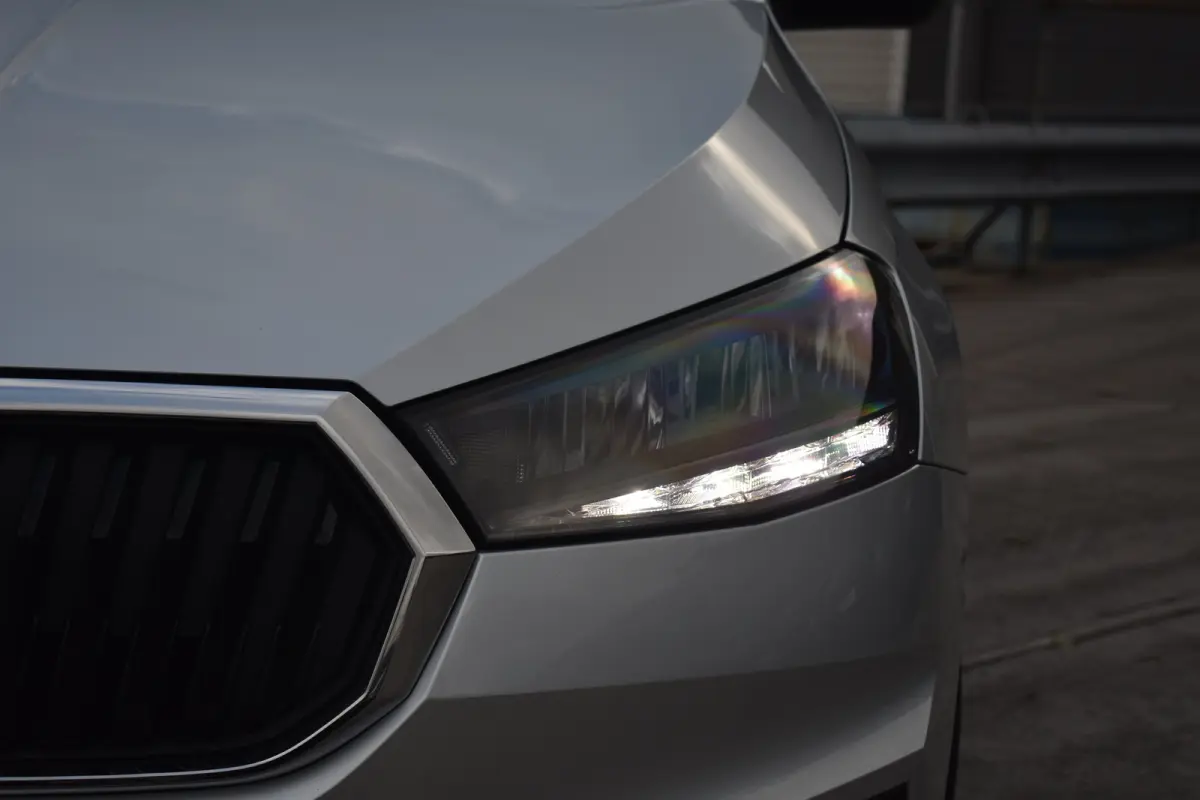 1.0 TSI 95PK Selection | PDC Achter | 15 inch lichtmetalen velgen | Apple Carplay & Android Auto | Lane assist | Verkeersbord herkenning | VERLENGDE GARANTIE