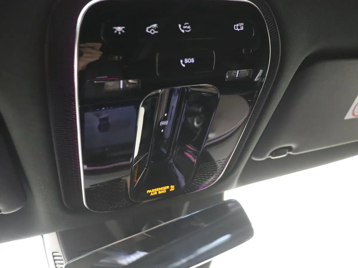 300 e Sport Edition Panoramadak / Rijassistentiepakket / 360 camera / Sluitbekrachtiging