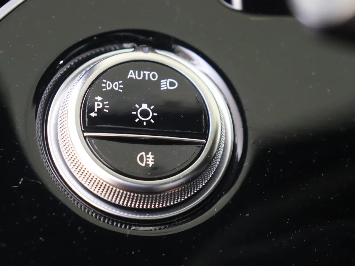 300 e Sport Edition Panoramadak / Rijassistentiepakket / 360 camera / Sluitbekrachtiging