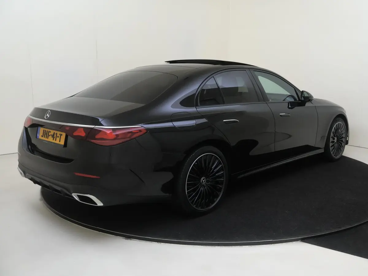300 e Sport Edition Panoramadak / Rijassistentiepakket / 360 camera / Sluitbekrachtiging