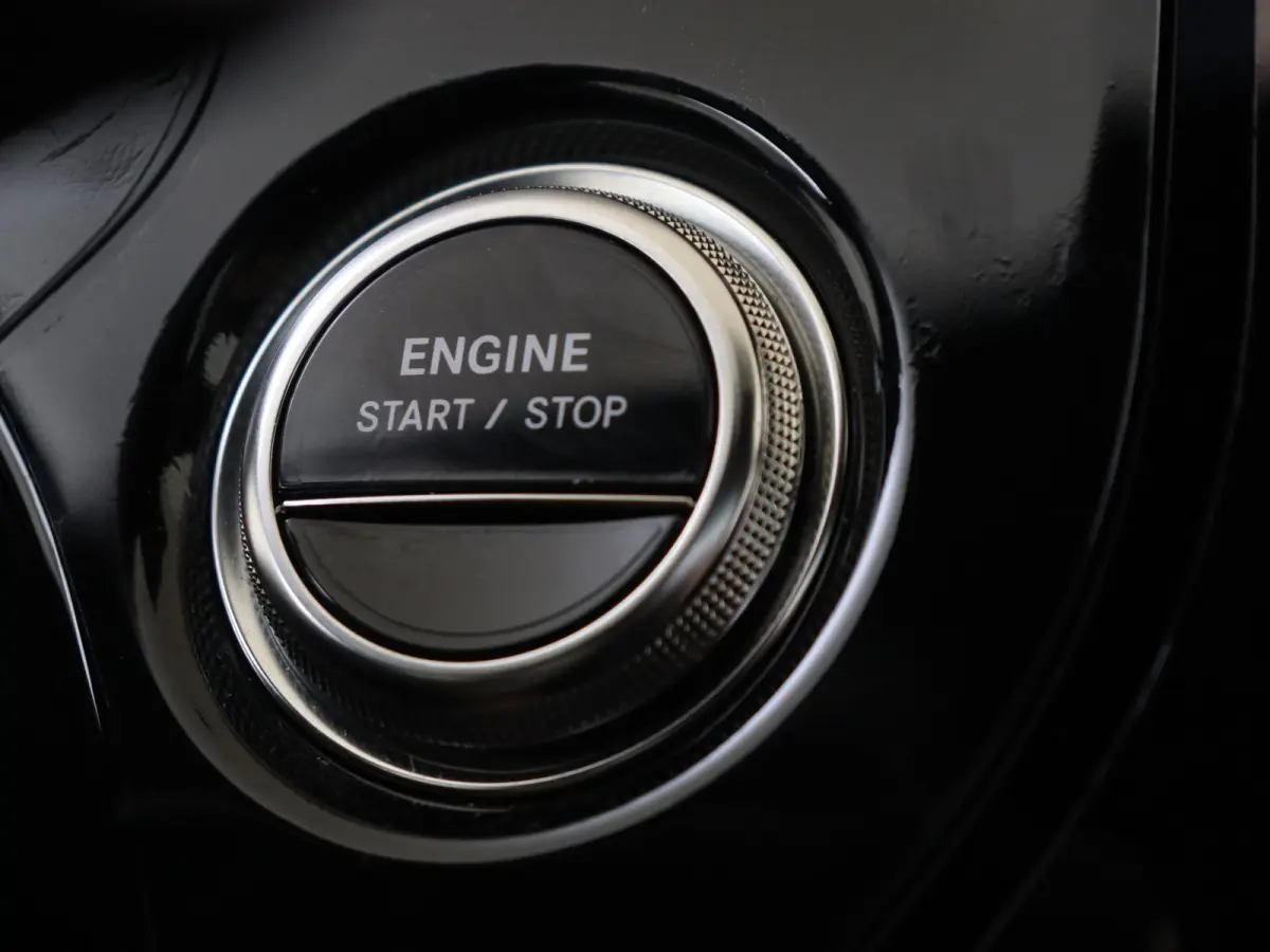 300 e Sport Edition Panoramadak / Rijassistentiepakket / 360 camera / Sluitbekrachtiging