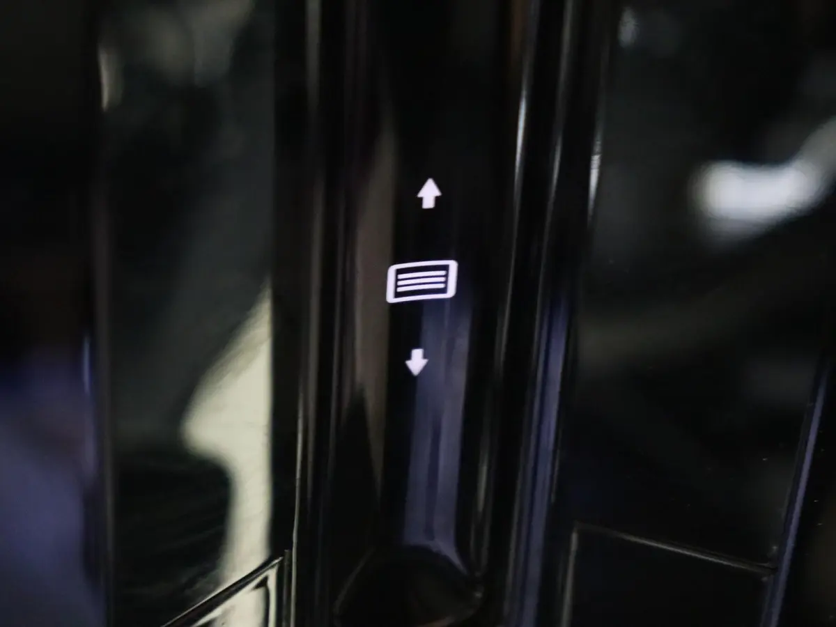 300 e Sport Edition Panoramadak / Rijassistentiepakket / 360 camera / Sluitbekrachtiging