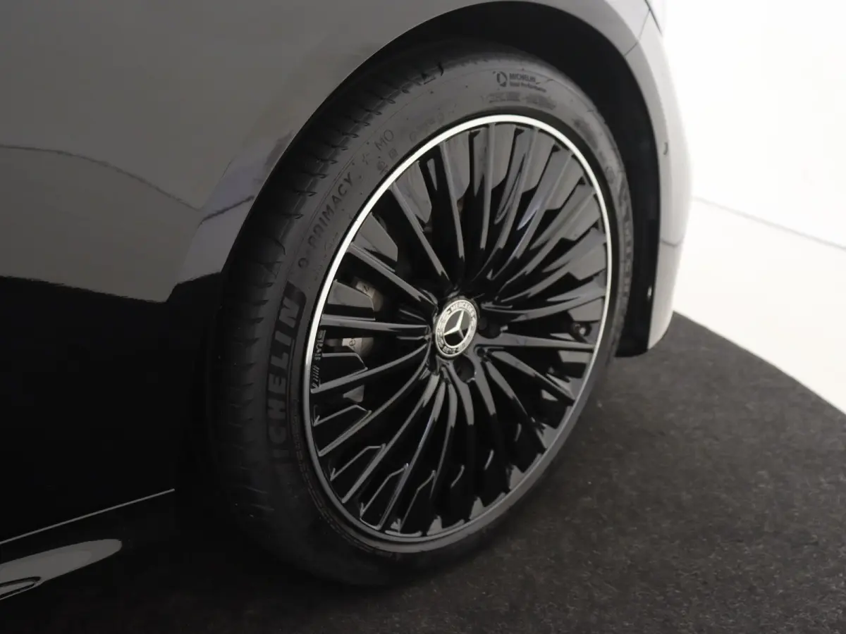 300 e Sport Edition Panoramadak / Rijassistentiepakket / 360 camera / Sluitbekrachtiging