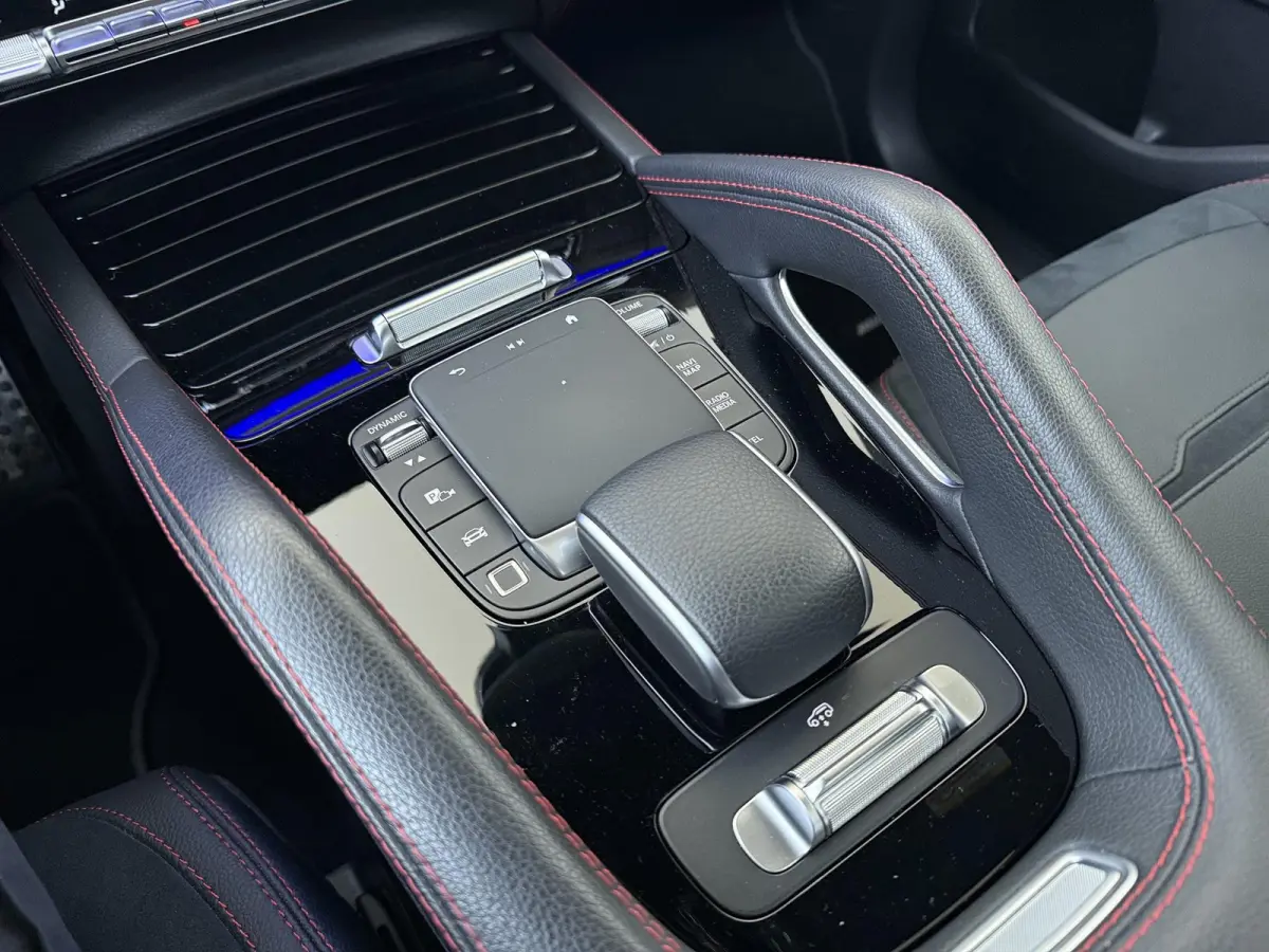 AMG 53 Hybrid 4MATIC+ / Premium/ Panoramadak/ 22 inch/ El. Stoelen V+A/ Stoelverwarming V+A/ Burmester/ Night