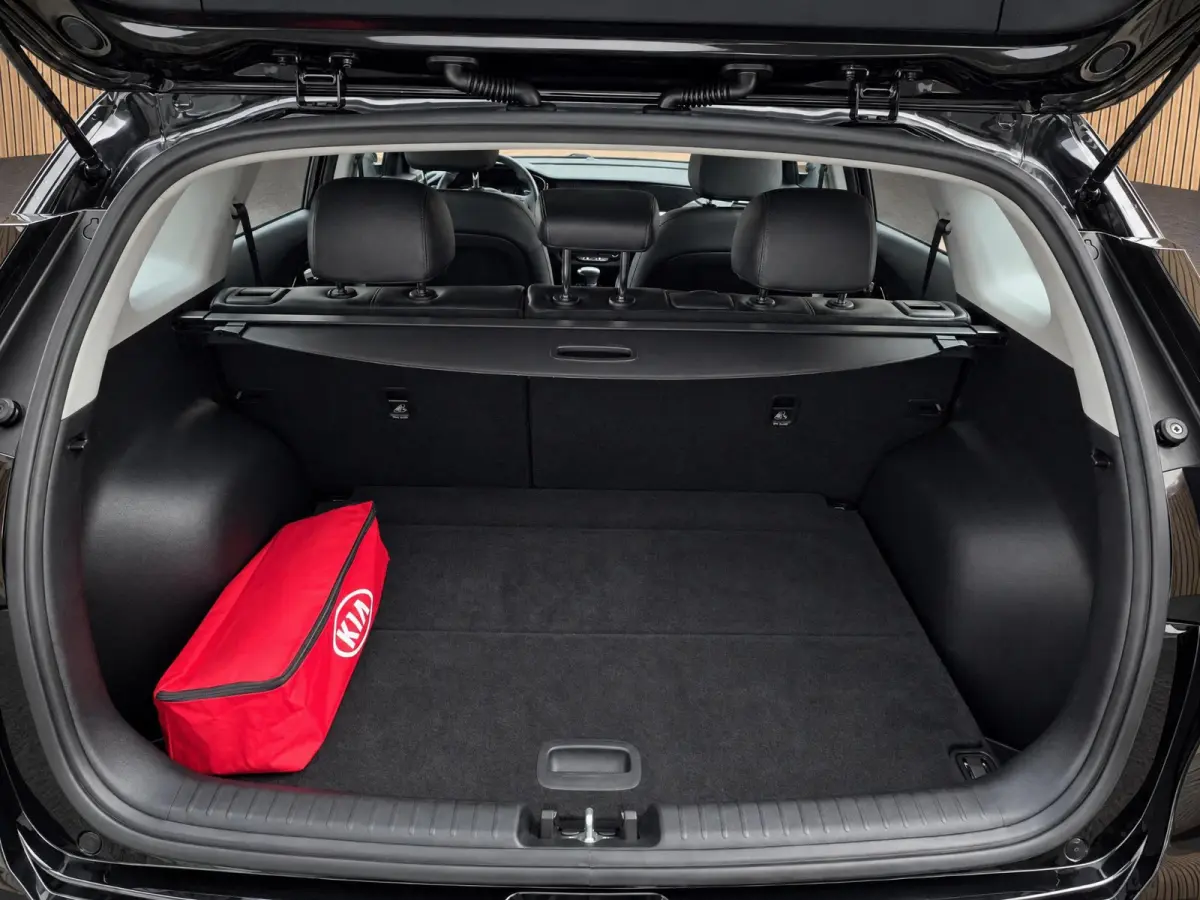 1.6 GDi Hybrid DynamicLine Dealer onderhouden | Navigatie | ACC | Climate control | Superzuinig | HEV |