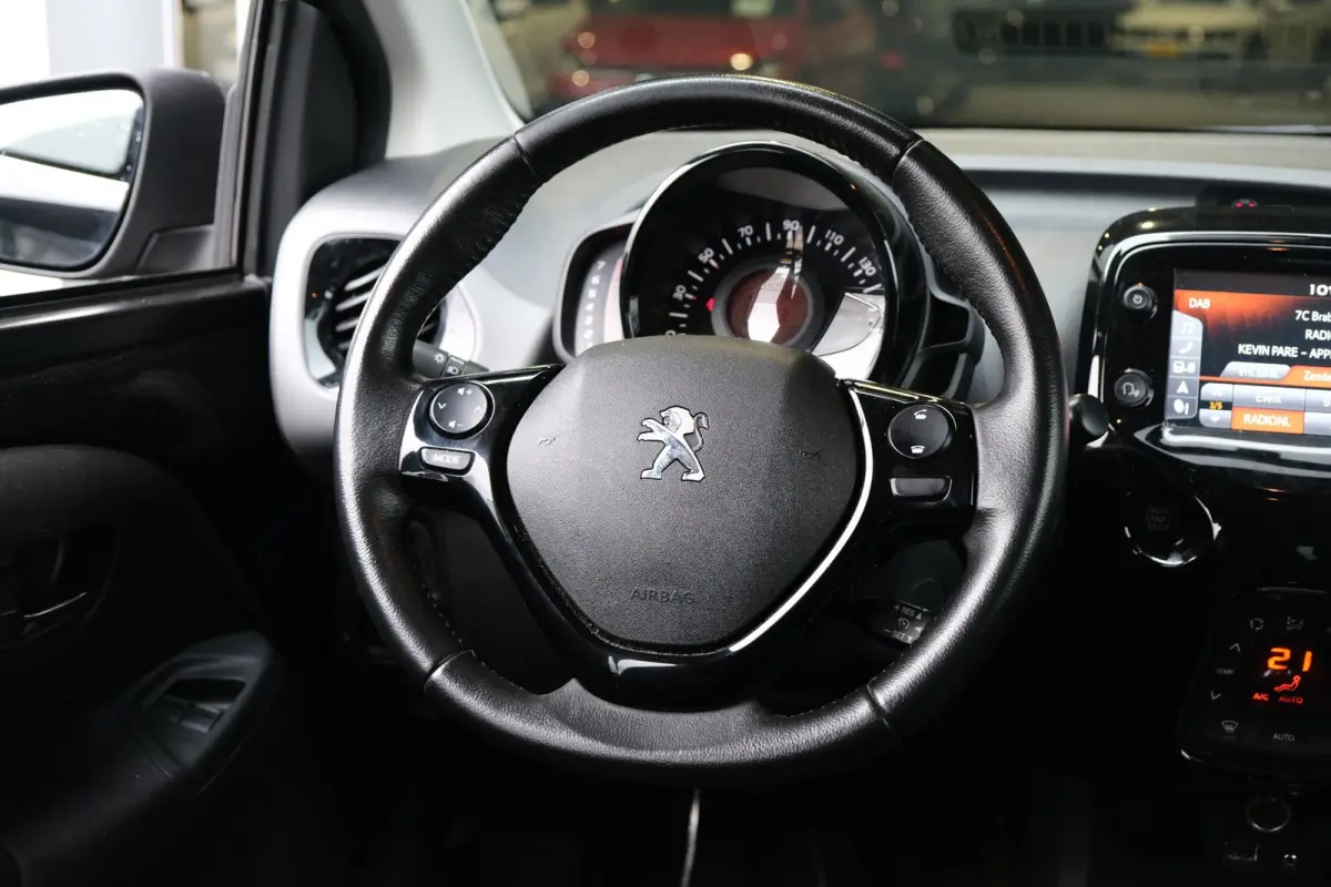1.0 e-VTi Allure Navi Cruise CAM DAB+ Keyless
