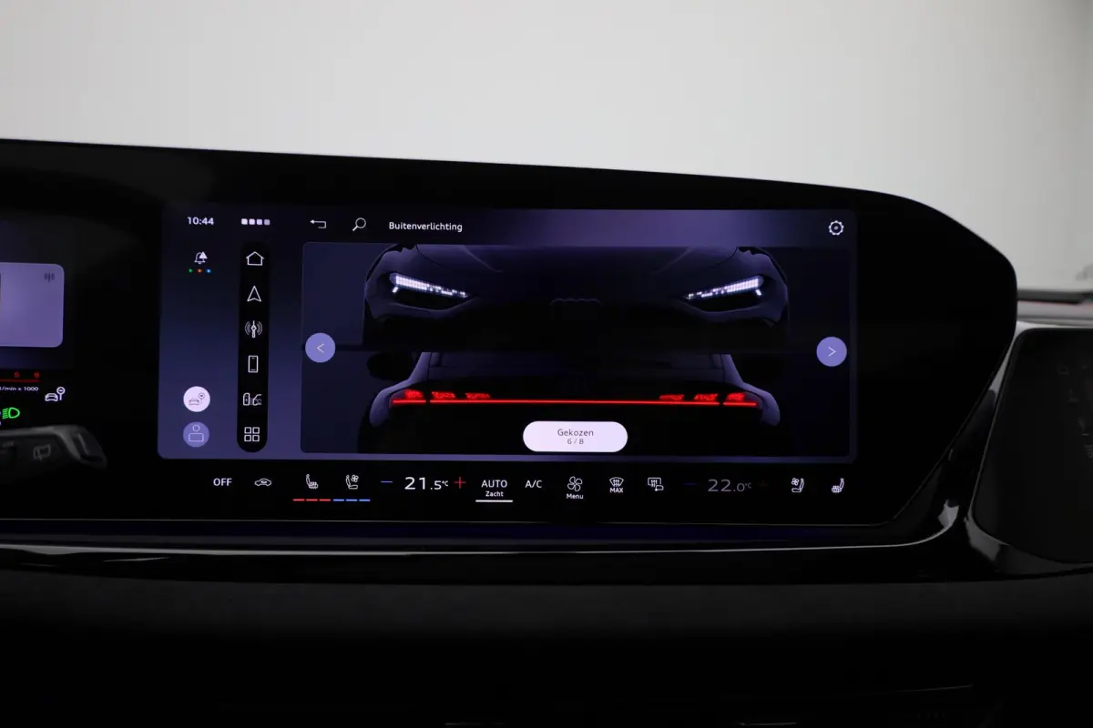 RS 5 Avant e-hybrid quattro 639 PK | RS-sportuitlaat | RS-sportstoel plus | Audi Sportpakket | Panoramadak | 360 Camera | Bang & Olufsen | Trekhaak | Stoelverwarming | MMI bijrijdersdisplay 
