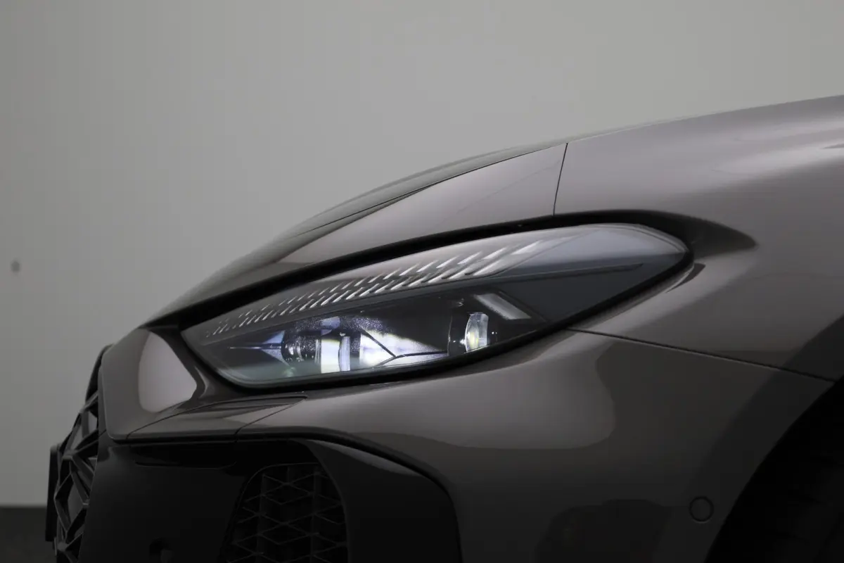 RS 5 Avant e-hybrid quattro 639 PK | RS-sportuitlaat | RS-sportstoel plus | Audi Sportpakket | Panoramadak | 360 Camera | Bang & Olufsen | Trekhaak | Stoelverwarming | MMI bijrijdersdisplay 