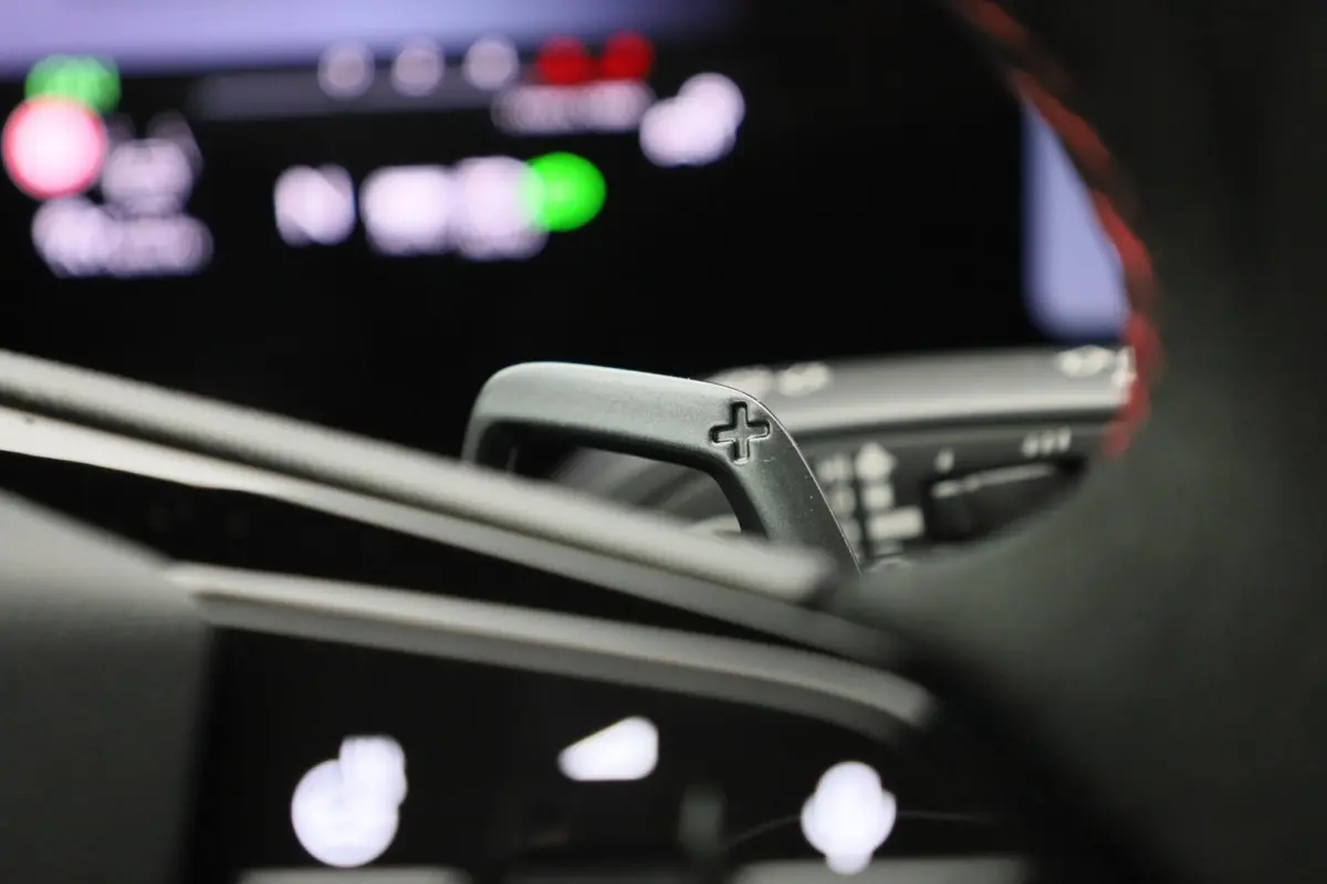 RS 5 Avant e-hybrid quattro 639 PK | RS-sportuitlaat | RS-sportstoel plus | Audi Sportpakket | Panoramadak | 360 Camera | Bang & Olufsen | Trekhaak | Stoelverwarming | MMI bijrijdersdisplay 