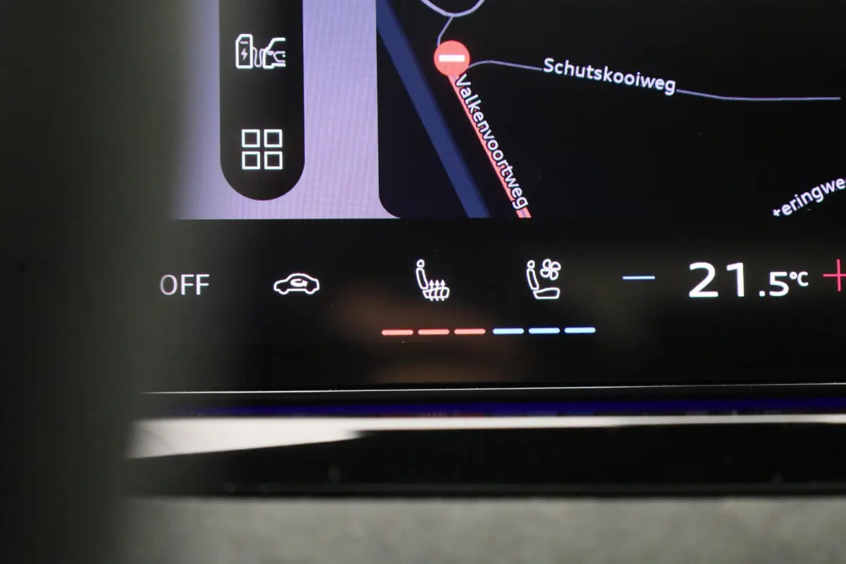 RS 5 Avant e-hybrid quattro 639 PK | RS-sportuitlaat | RS-sportstoel plus | Audi Sportpakket | Panoramadak | 360 Camera | Bang & Olufsen | Trekhaak | Stoelverwarming | MMI bijrijdersdisplay 