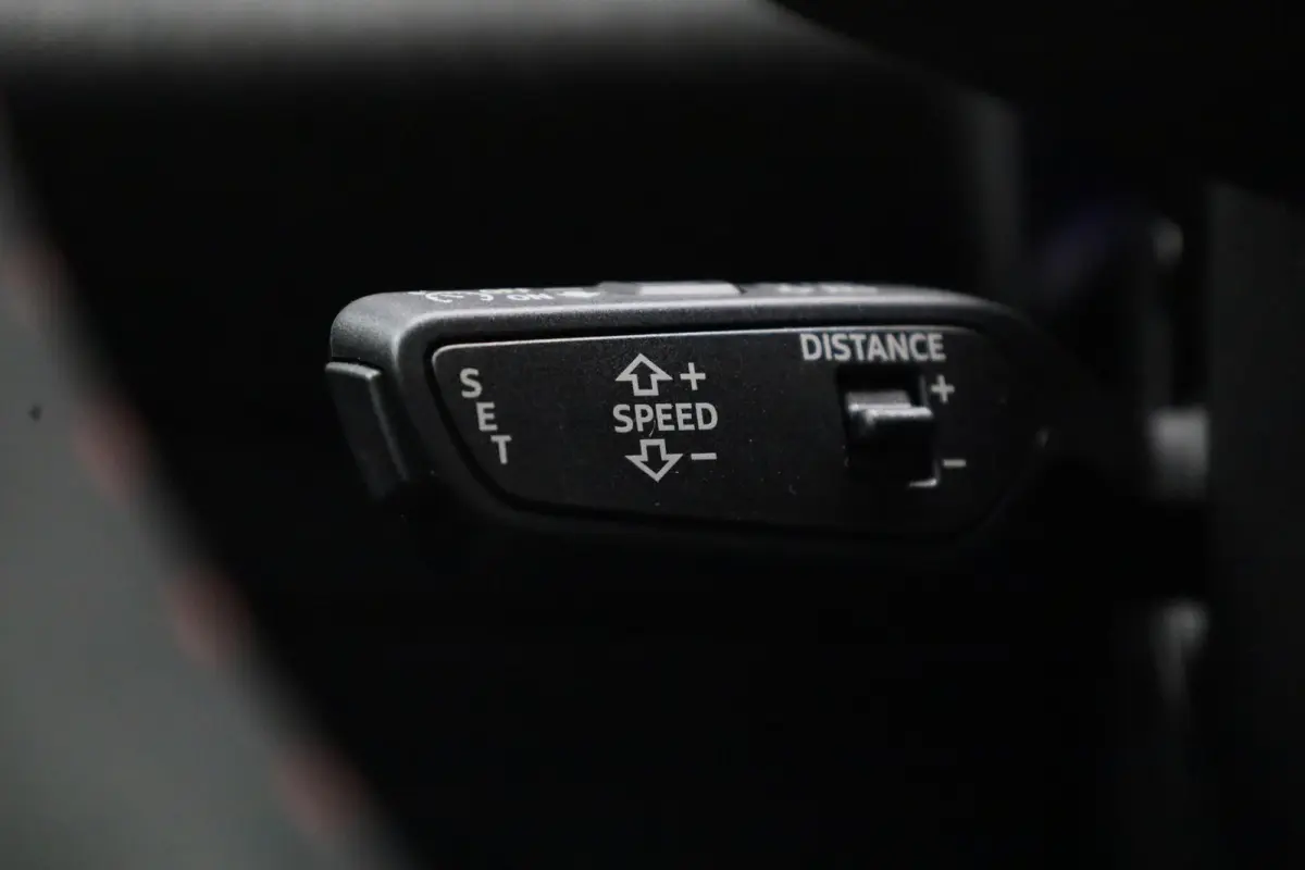 RS 5 Avant e-hybrid quattro 639 PK | RS-sportuitlaat | RS-sportstoel plus | Audi Sportpakket | Panoramadak | 360 Camera | Bang & Olufsen | Trekhaak | Stoelverwarming | MMI bijrijdersdisplay 