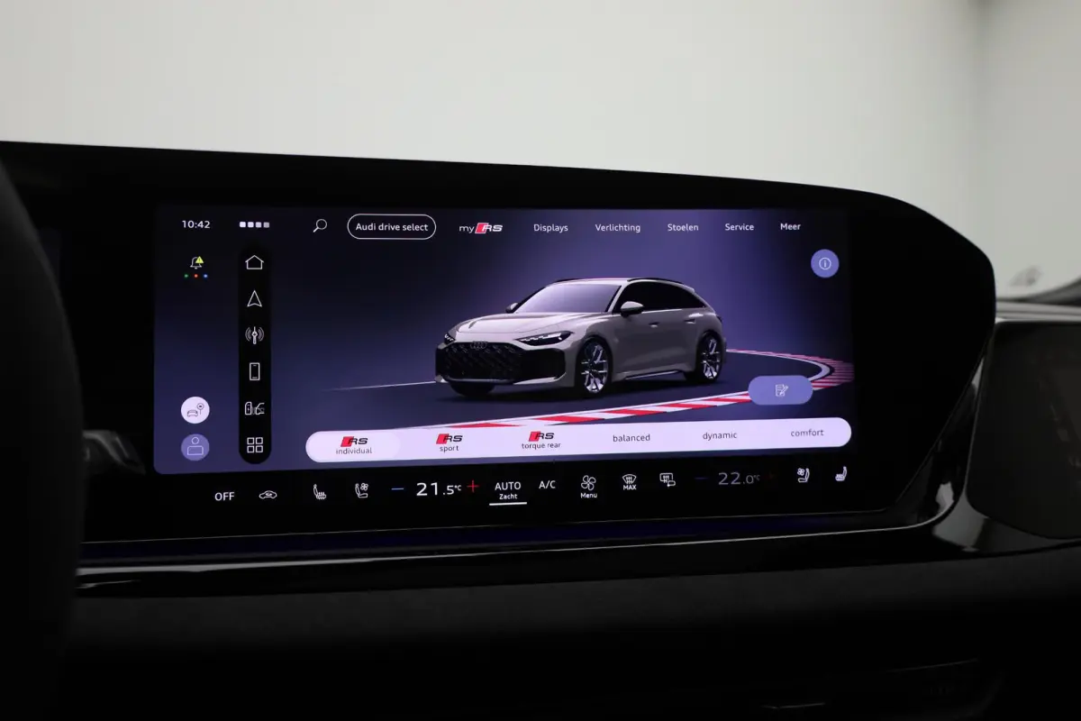 RS 5 Avant e-hybrid quattro 639 PK | RS-sportuitlaat | RS-sportstoel plus | Audi Sportpakket | Panoramadak | 360 Camera | Bang & Olufsen | Trekhaak | Stoelverwarming | MMI bijrijdersdisplay 