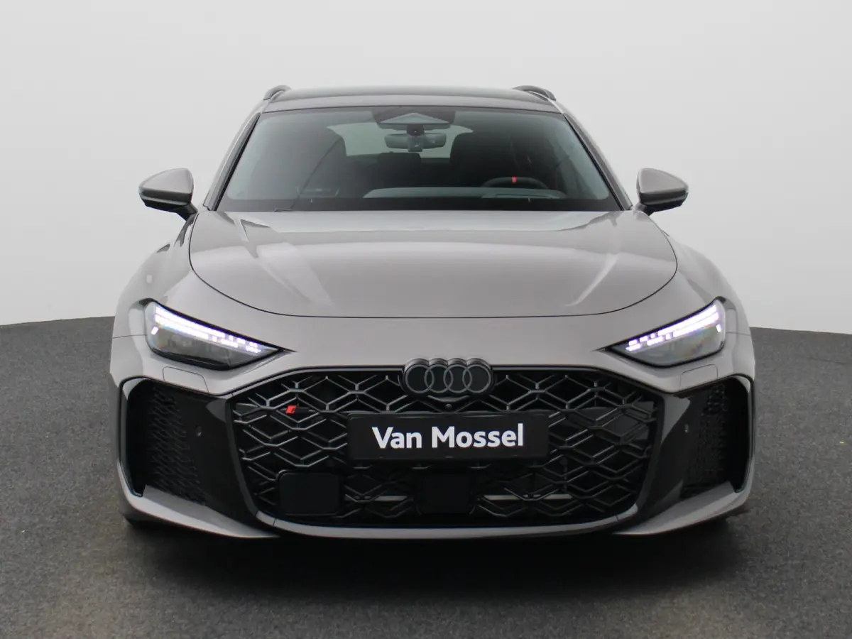 RS 5 Avant e-hybrid quattro 639 PK | RS-sportuitlaat | RS-sportstoel plus | Audi Sportpakket | Panoramadak | 360 Camera | Bang & Olufsen | Trekhaak | Stoelverwarming | MMI bijrijdersdisplay 