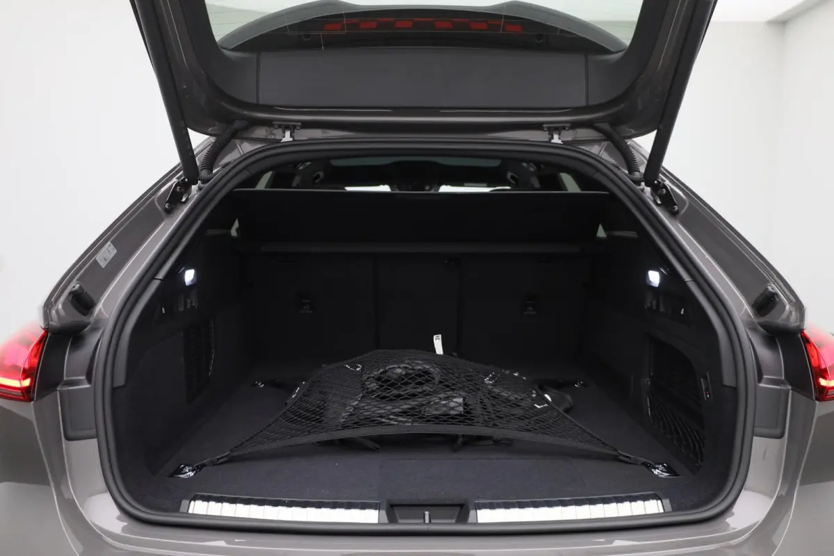 RS 5 Avant e-hybrid quattro 639 PK | RS-sportuitlaat | RS-sportstoel plus | Audi Sportpakket | Panoramadak | 360 Camera | Bang & Olufsen | Trekhaak | Stoelverwarming | MMI bijrijdersdisplay 