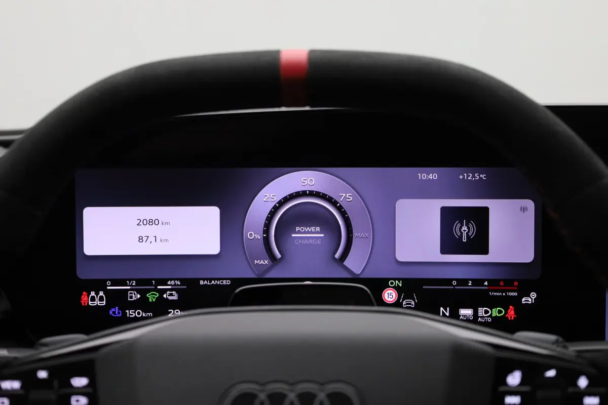 RS 5 Avant e-hybrid quattro 639 PK | RS-sportuitlaat | RS-sportstoel plus | Audi Sportpakket | Panoramadak | 360 Camera | Bang & Olufsen | Trekhaak | Stoelverwarming | MMI bijrijdersdisplay 