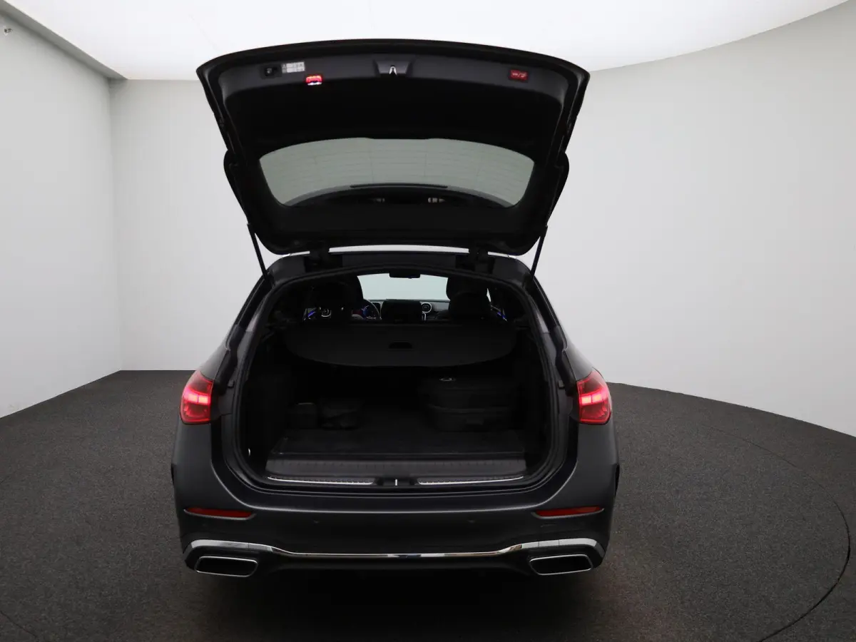 300 e AMG Line / Memory-Stoelen / Panoramadak / Trekhaak /