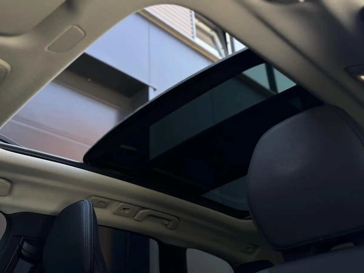 T6 Plug-in hybrid AWD Plus Dark | Longe Range | R-Design |Dealer onderhouden | 21 inch nieuwe banden | Panoramadak | Adaptieve Cruise Control | Standkachel | Elektrisch verstelbare stoelen |