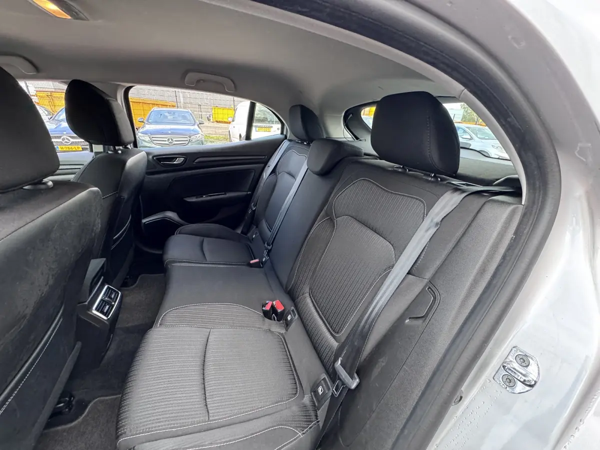 1.5 Blue dCi Business Zen, Marge, Euro 6, Apple Carplay