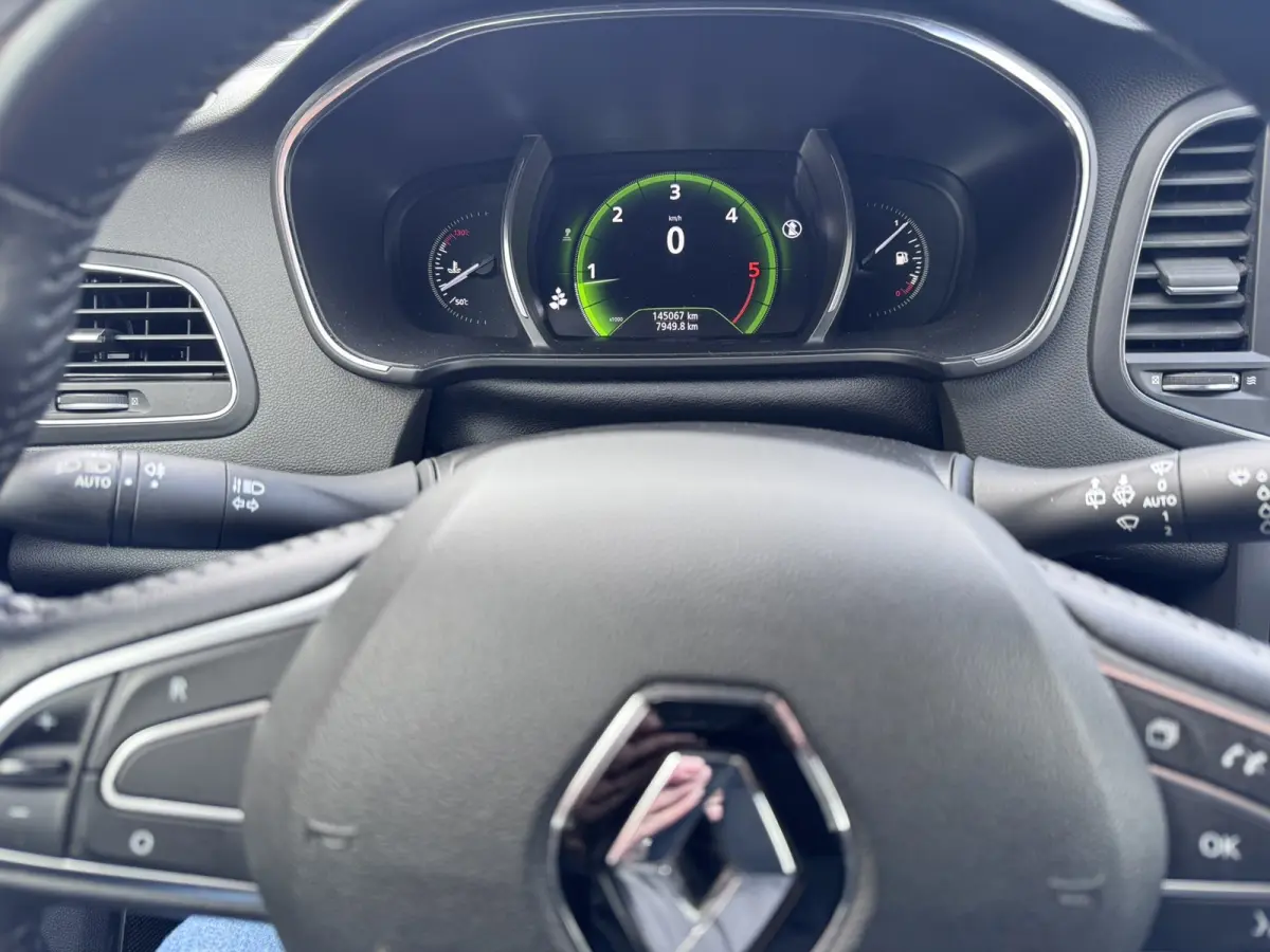 1.5 Blue dCi Business Zen, Marge, Euro 6, Apple Carplay