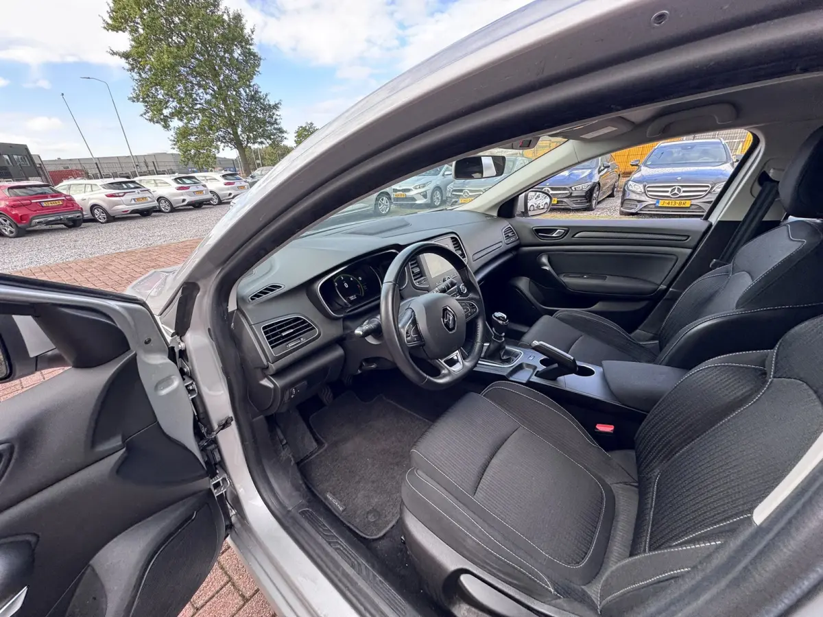 1.5 Blue dCi Business Zen, Marge, Euro 6, Apple Carplay