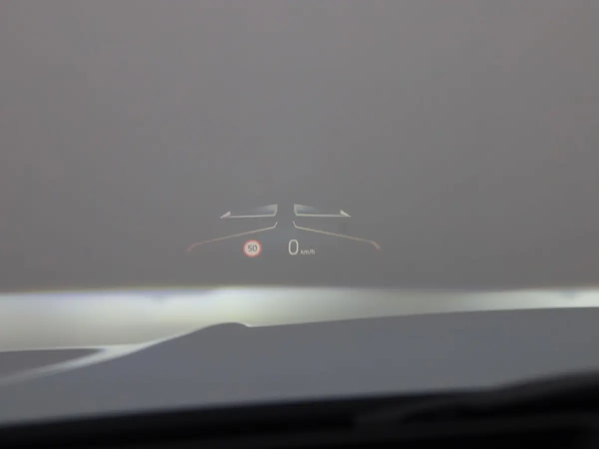330e xDrive | M SPORT | PANORAMADAK | HEAD UP DISPLAY | LEDER | TREKHAAK | ACHTERUITRIJCAMERA | STOELVERWARMING | DODEHOEKSENSOREN | APPLE CARPLAY- ANDROID AUTO | ELEKTRISCHE ACHTERKLEP | SF