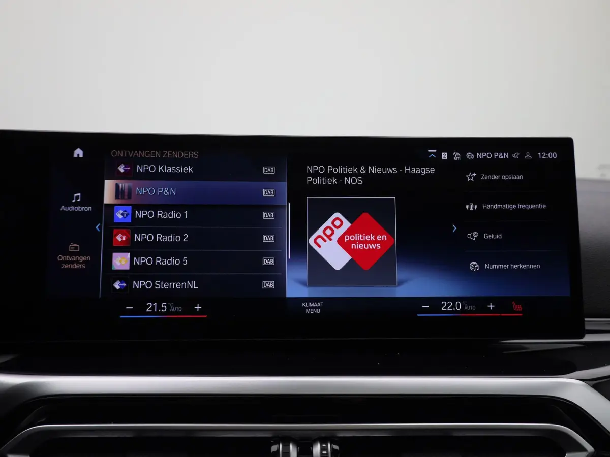 330e xDrive | M SPORT | PANORAMADAK | HEAD UP DISPLAY | LEDER | TREKHAAK | ACHTERUITRIJCAMERA | STOELVERWARMING | DODEHOEKSENSOREN | APPLE CARPLAY- ANDROID AUTO | ELEKTRISCHE ACHTERKLEP | SF