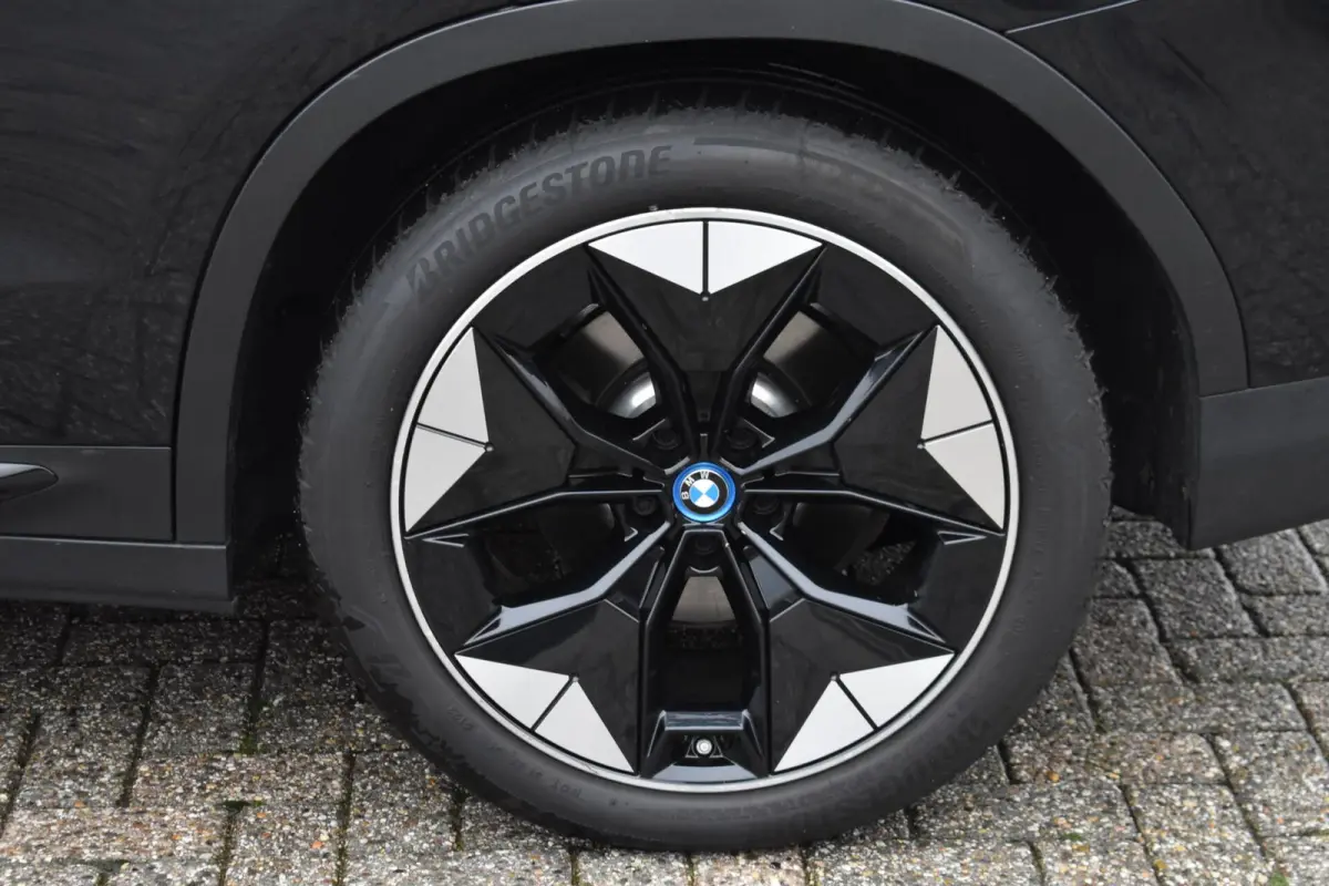 High Executive 80 kWh | Shadow Pack | Panorama | Harman Kardon |