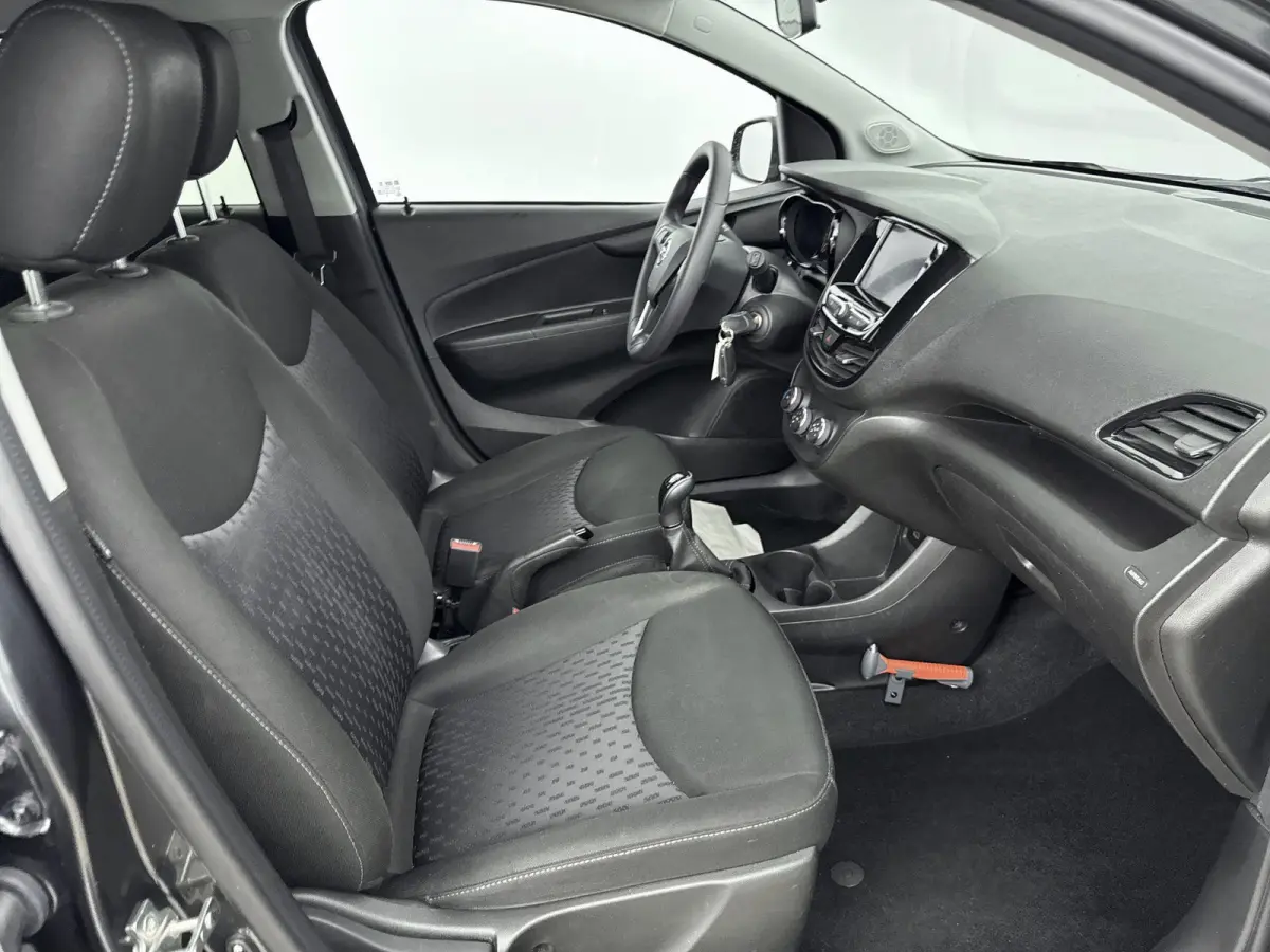 1.0 Online Edition | 1ste eigenaar | AppleCarPlay/Android | Parkeersensoren | Airco | 15"LMV