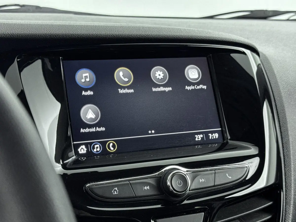 1.0 Online Edition | 1ste eigenaar | AppleCarPlay/Android | Parkeersensoren | Airco | 15"LMV