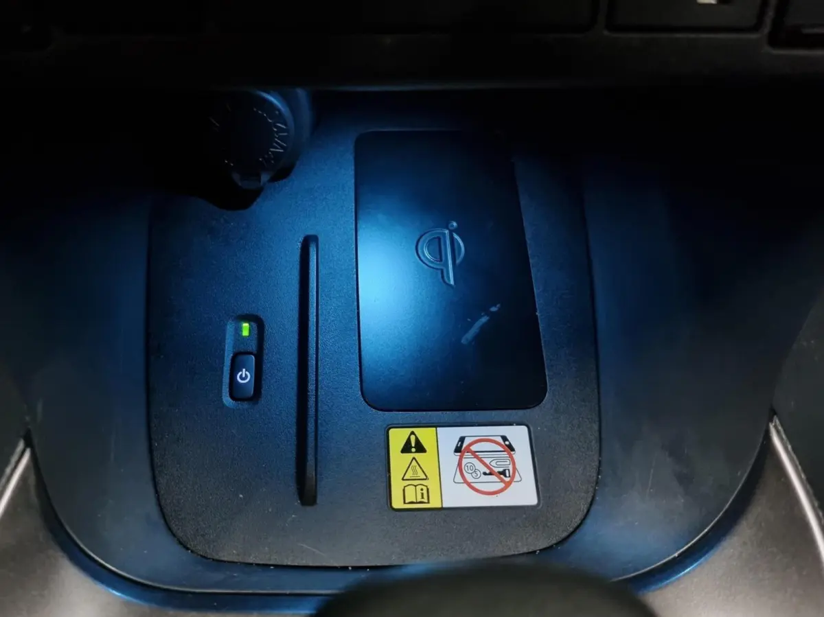 1.5 Hybrid GR Sport Limited / JBL / HUD