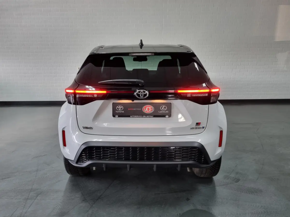 1.5 Hybrid GR Sport Limited / JBL / HUD