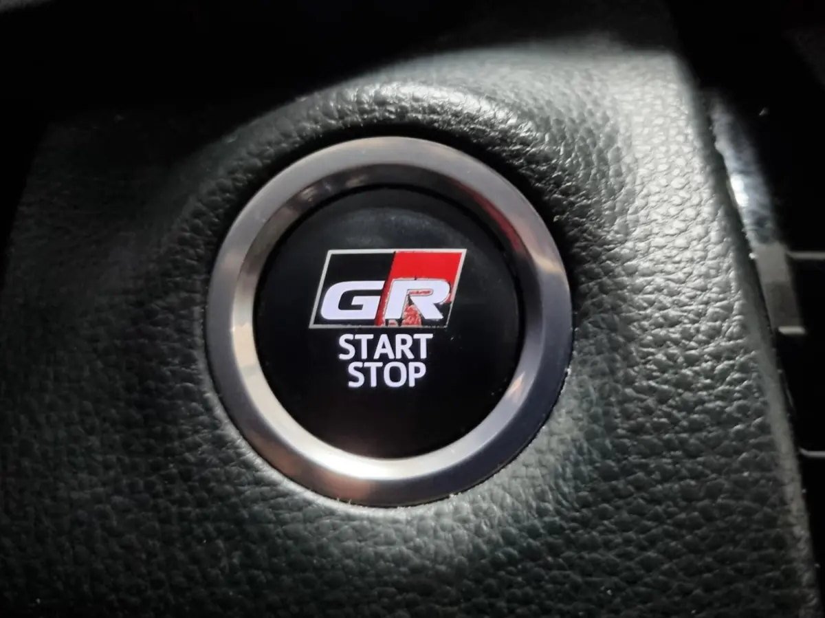 1.5 Hybrid GR Sport Limited / JBL / HUD