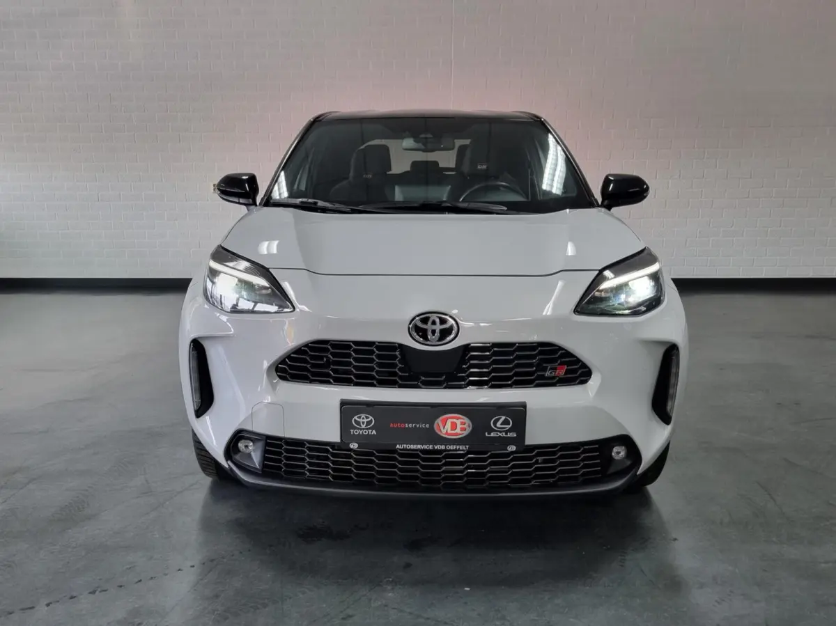 1.5 Hybrid GR Sport Limited / JBL / HUD