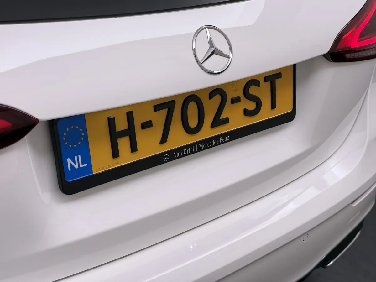 A 250 AMG line Night | Panorama Burmester Memory Multibeam Distronic