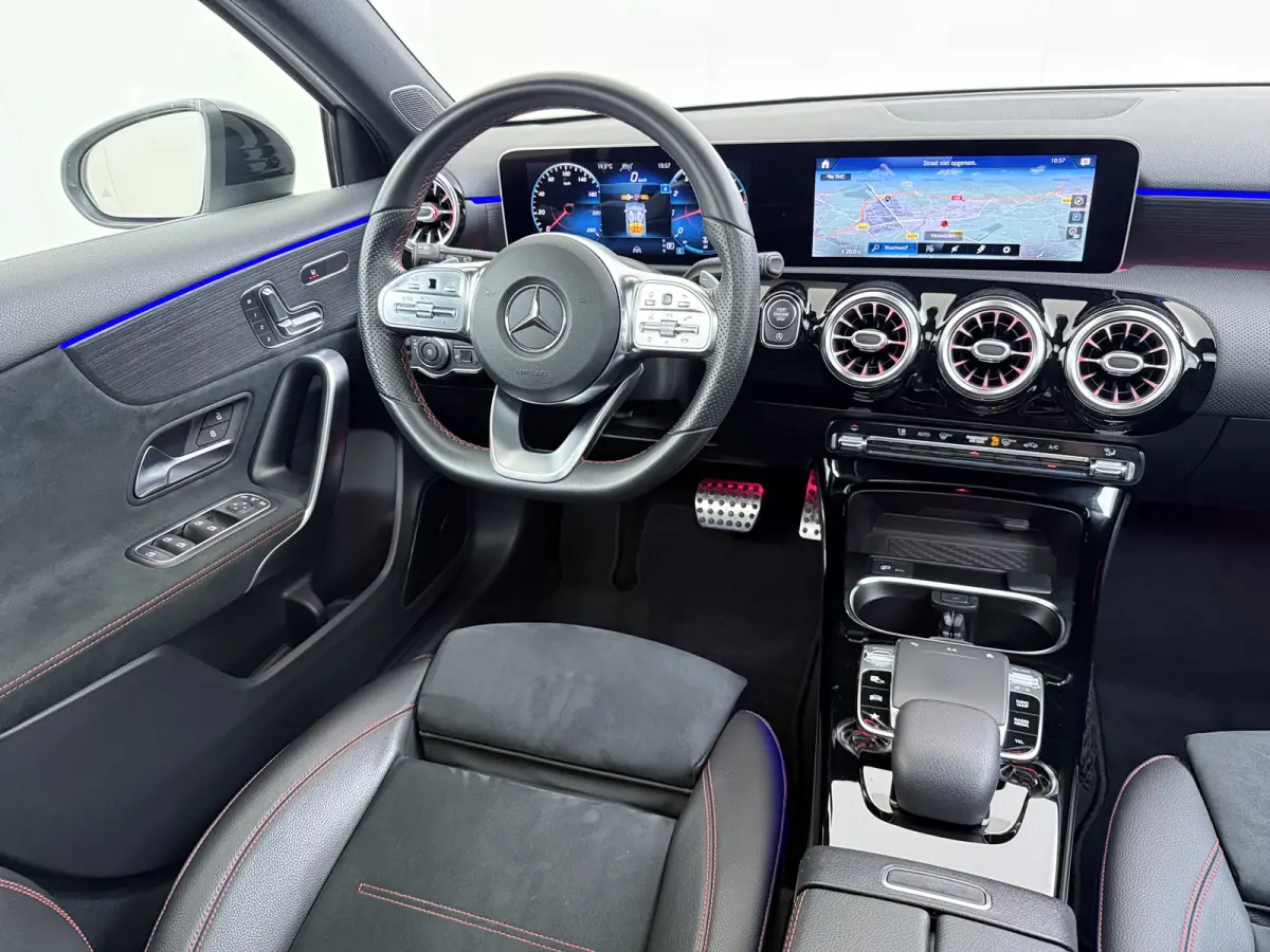 A 250 AMG line Night | Panorama Burmester Memory Multibeam Distronic
