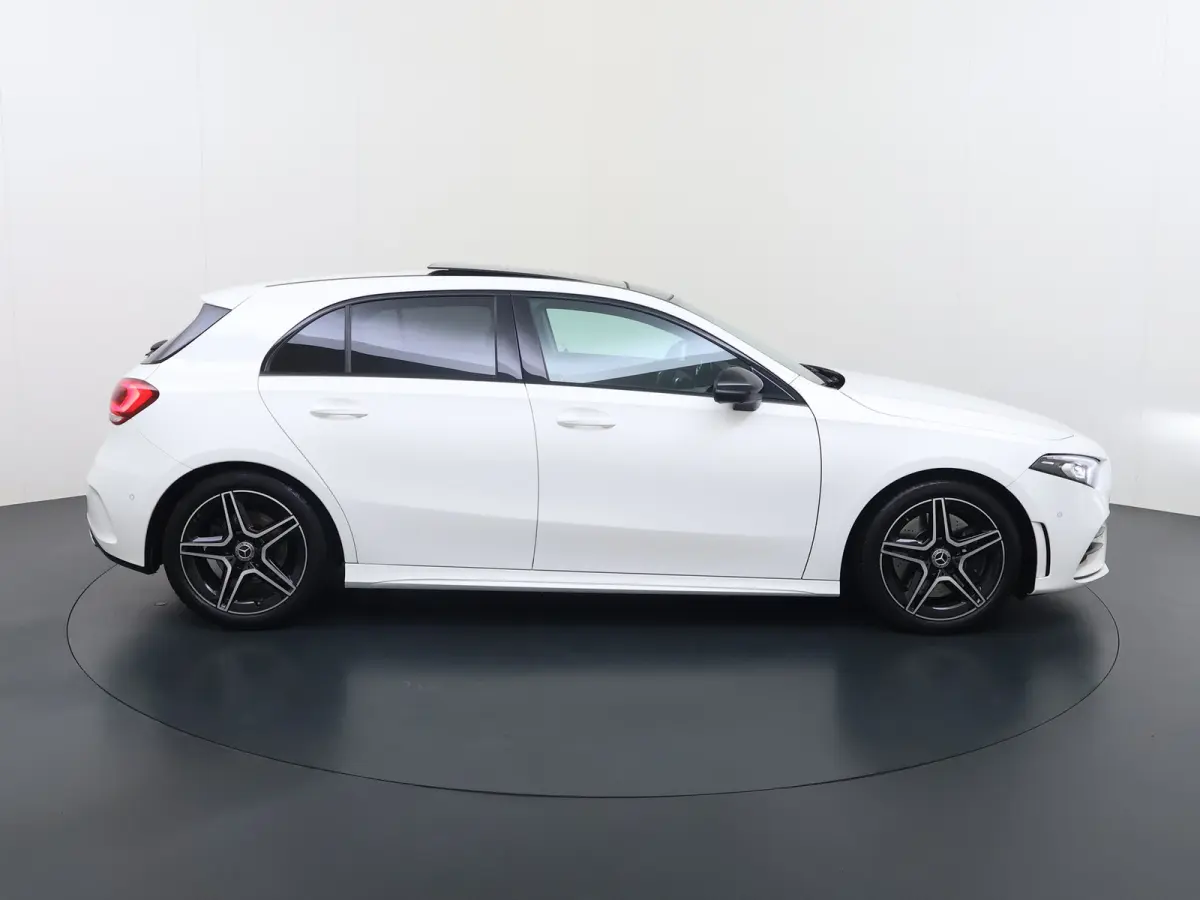 A 250 AMG line Night | Panorama Burmester Memory Multibeam Distronic