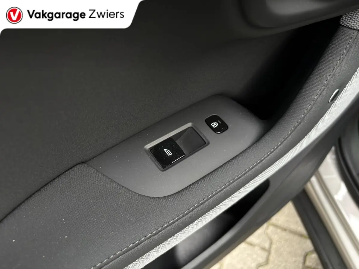 Long Range Single Motor 78 kWh Soh92.7%|Trekhaak|Carplay|Stoel.verwarm|