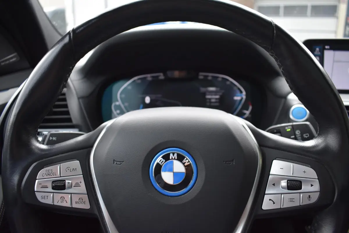 High Executive 80 kWh | Shadow Pack | Panorama | Harman Kardon |