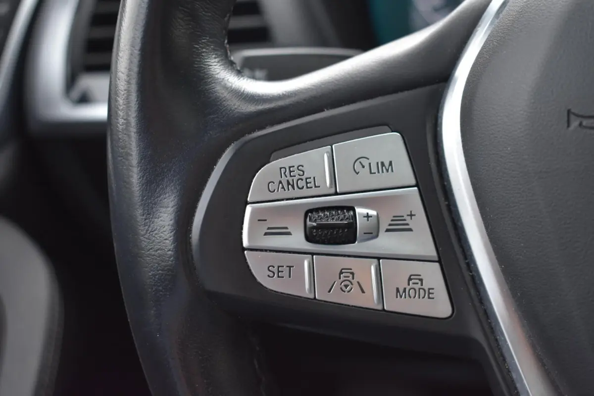 High Executive 80 kWh | Shadow Pack | Panorama | Harman Kardon |