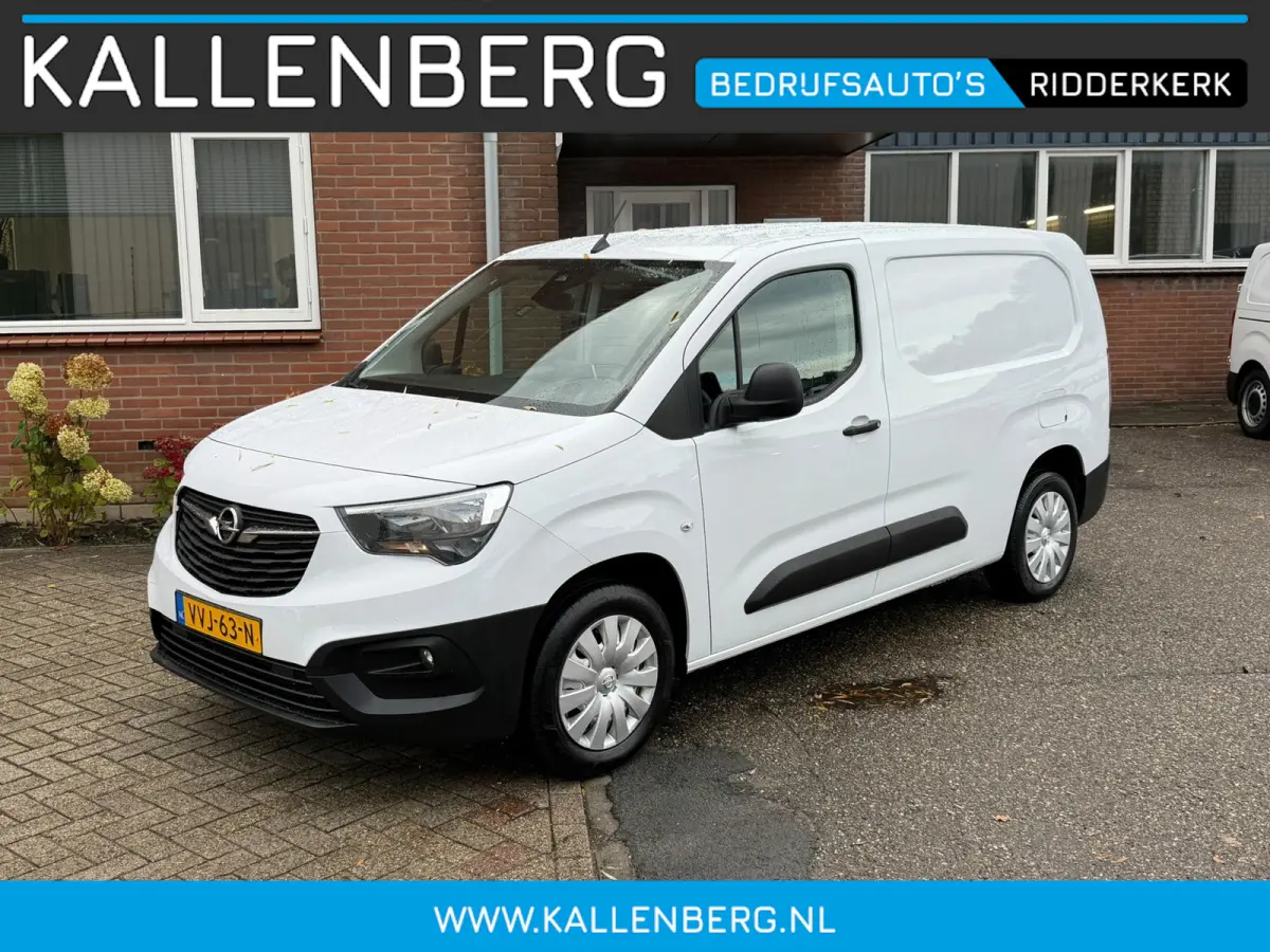 1.5D L2H1 Standaard / 131PK Automaat / Camera / Stuur verwarming