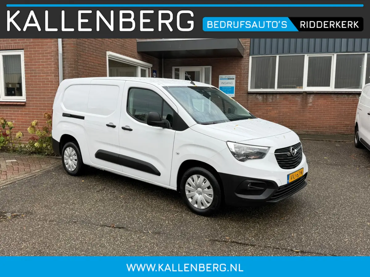 1.5D L2H1 Standaard / 131PK Automaat / Camera / Stuur verwarming