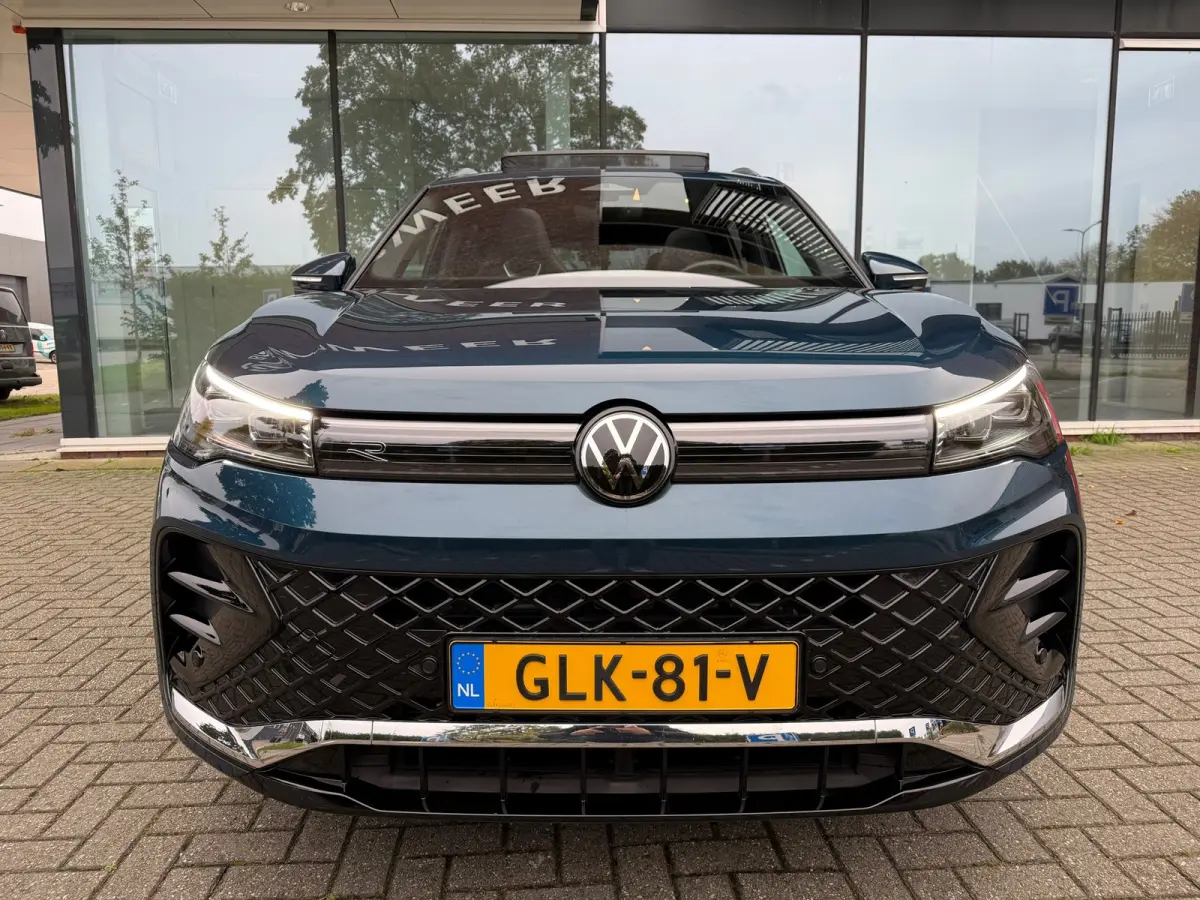 1.5 eHybrid R-Line Business - Automaat - Pano/Schuifdak - Winterpakket- Navi - Org.NL