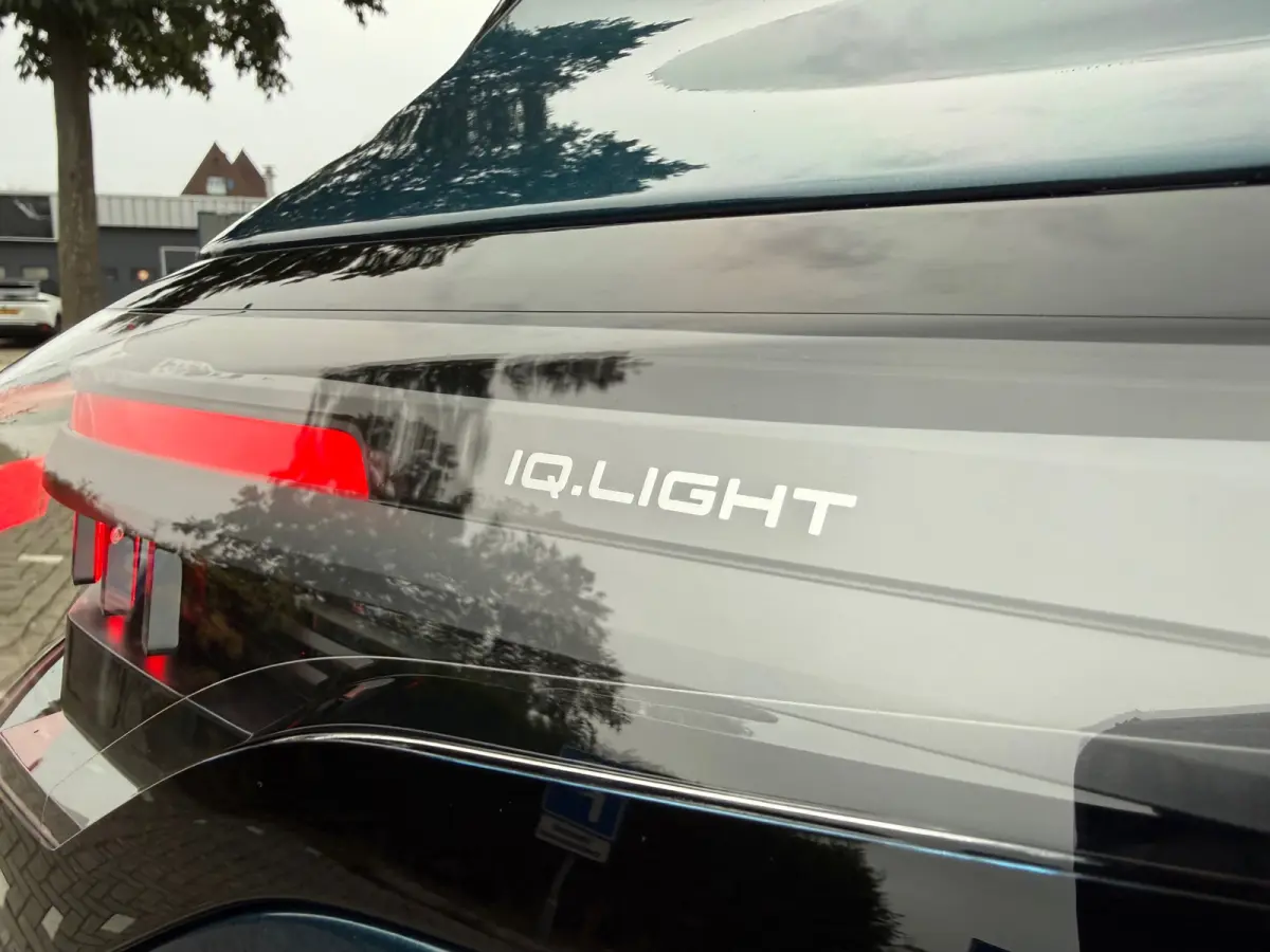 1.5 eHybrid R-Line Business - Automaat - Pano/Schuifdak - Winterpakket- Navi - Org.NL