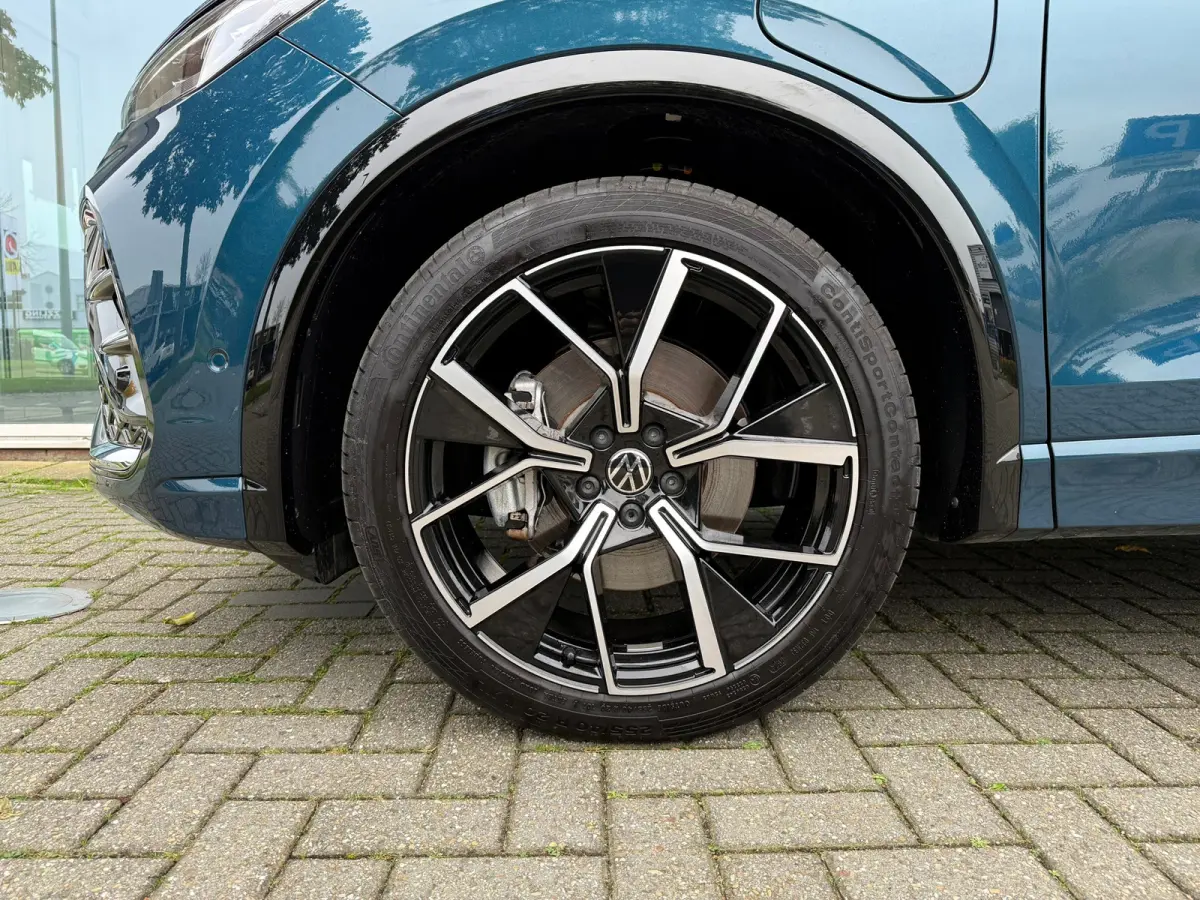1.5 eHybrid R-Line Business - Automaat - Pano/Schuifdak - Winterpakket- Navi - Org.NL