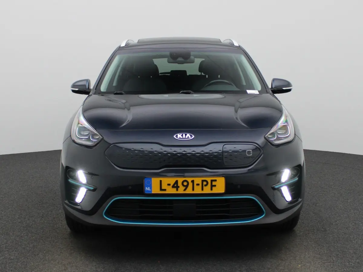 DynamicPlusLine 64 kWh | Apple Carplay / Android Auto | Panoramadak | Stoelverwarming | Stuurverwarming | Achteruitrijcamera | Parkeersensoren | Trekhaak |