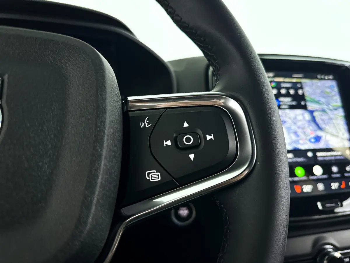 B4 Plus Dark | Parkeercamera | Harman Kardon | Stoel- en stuurverwarming | Trekhaak