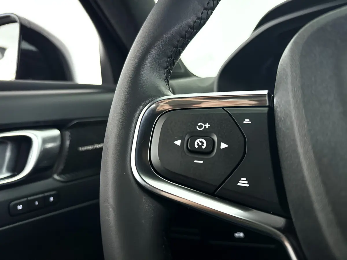 B4 Plus Dark | Parkeercamera | Harman Kardon | Stoel- en stuurverwarming | Trekhaak