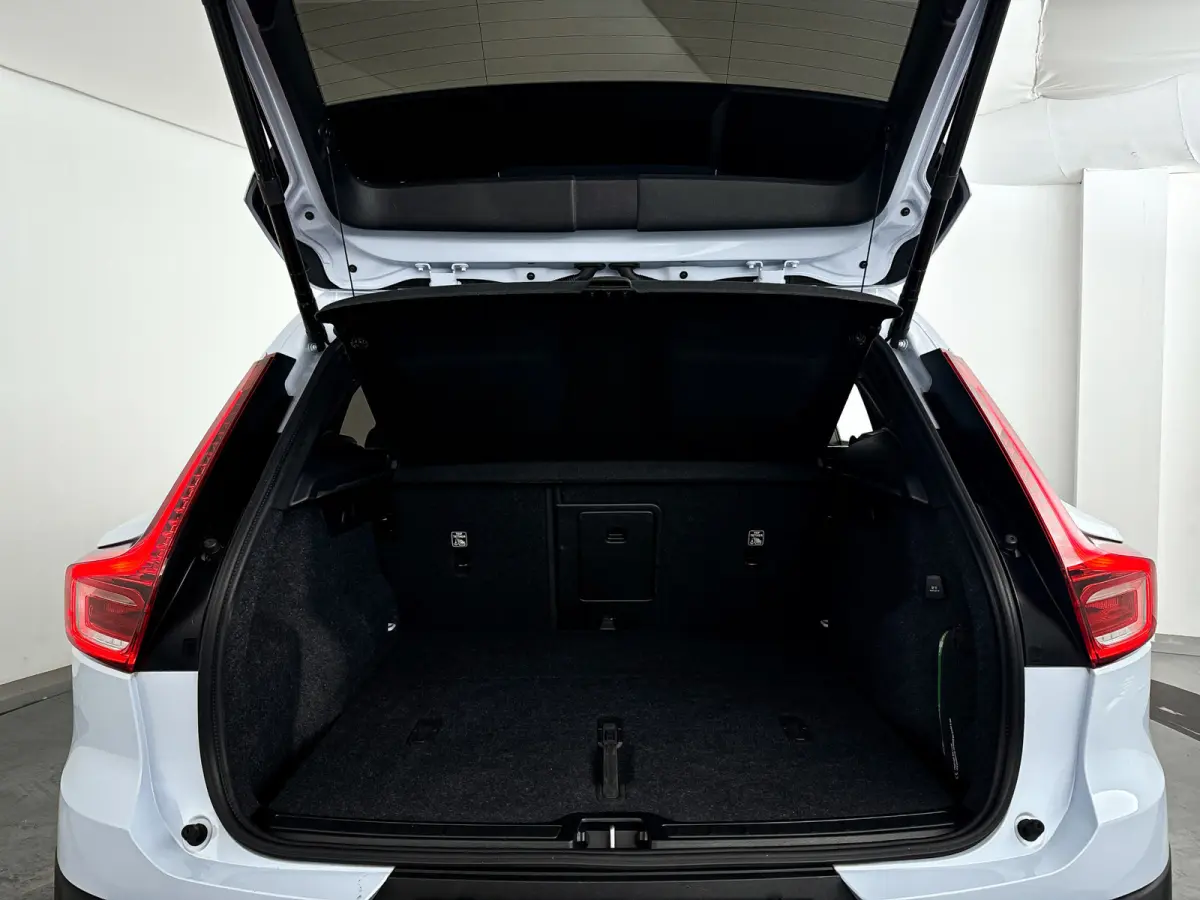 B4 Plus Dark | Parkeercamera | Harman Kardon | Stoel- en stuurverwarming | Trekhaak